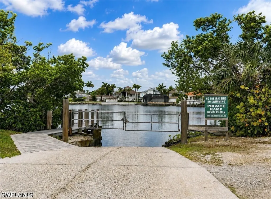 688 W Valley Drive Bonita Springs FL 34134