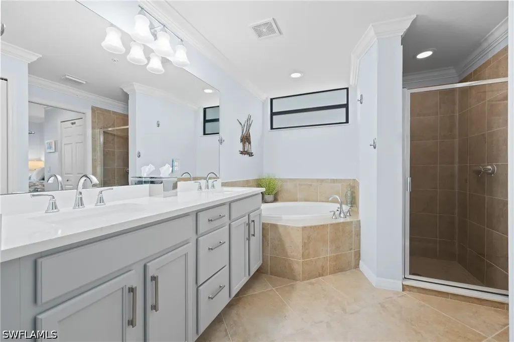 9844 Venezia Circle Naples FL 34113