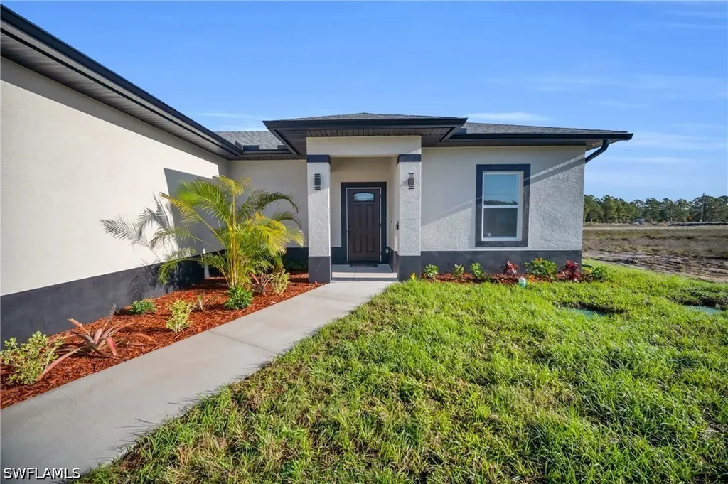 1109 Edgewood Street E Lehigh Acres FL 33974