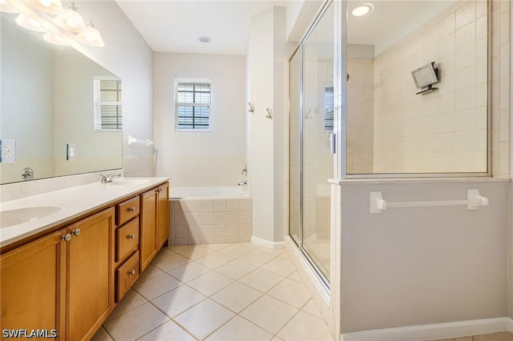 19081 Ridgepoint Drive Estero FL 33928-3915