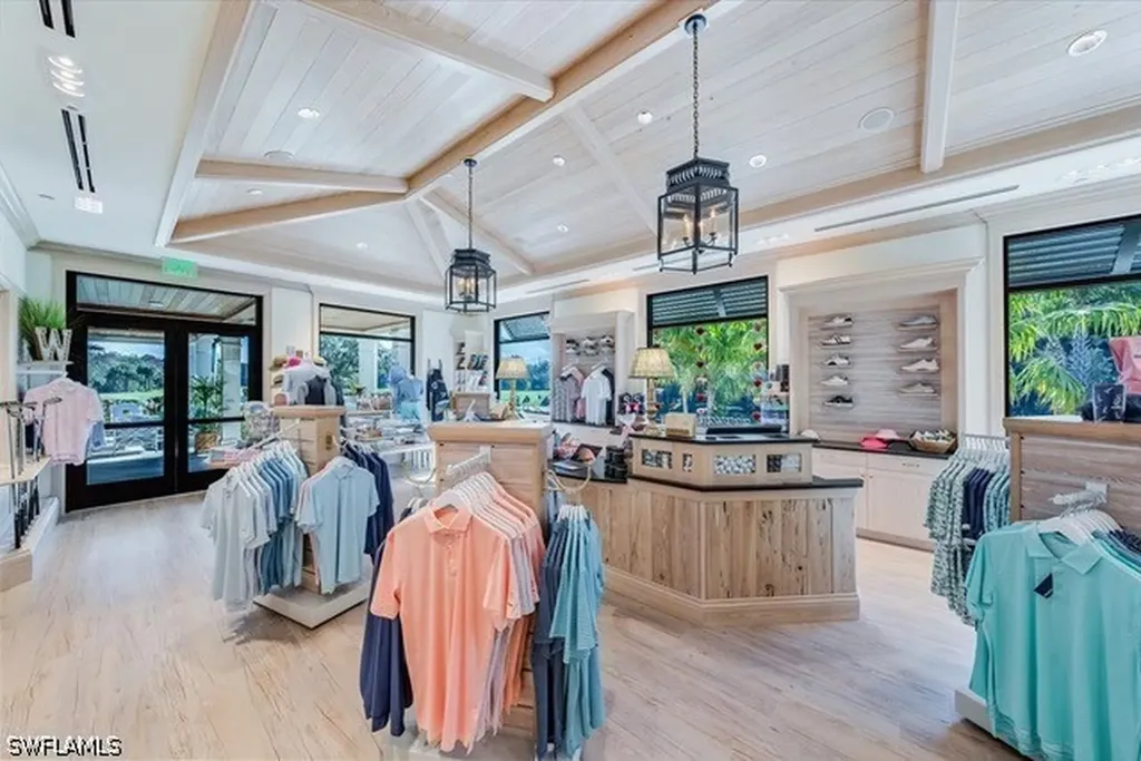 102 Tall Pine Lane Naples FL 34105
