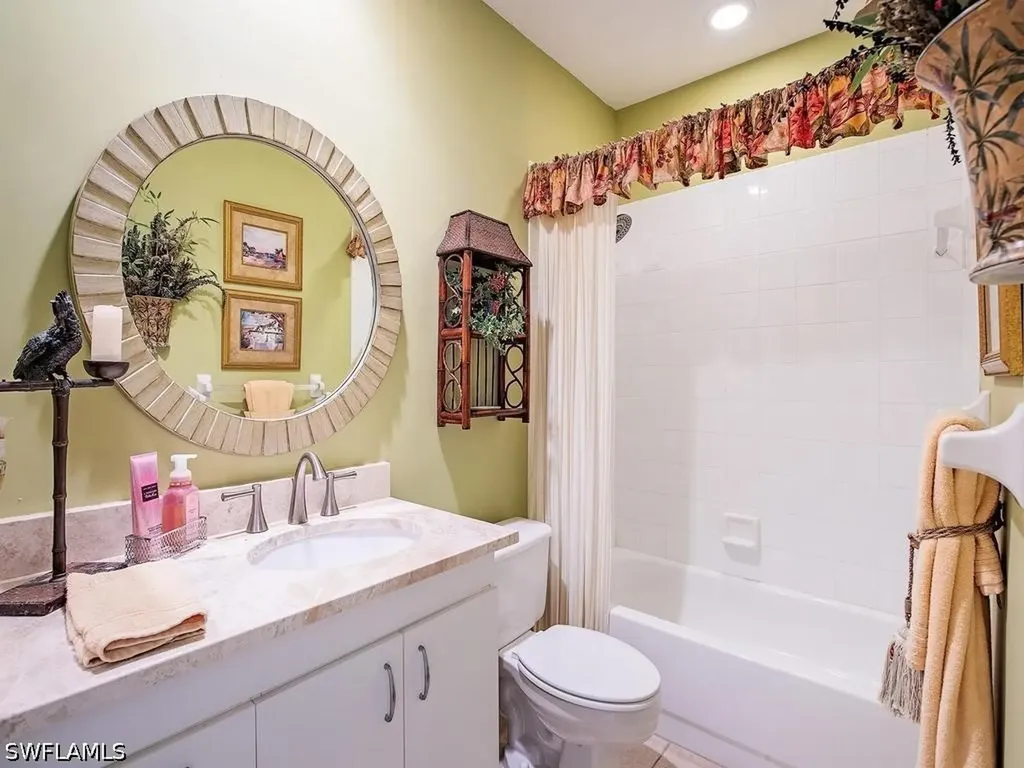 160 160 Vintage Circle Naples FL 34119