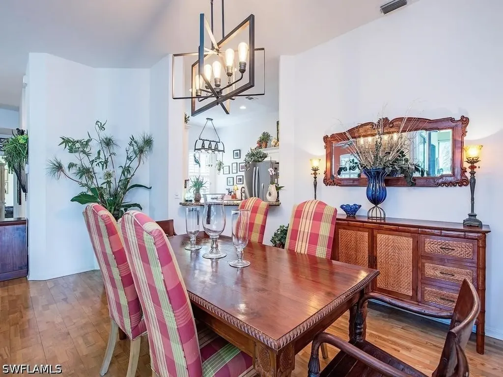 160 160 Vintage Circle Naples FL 34119