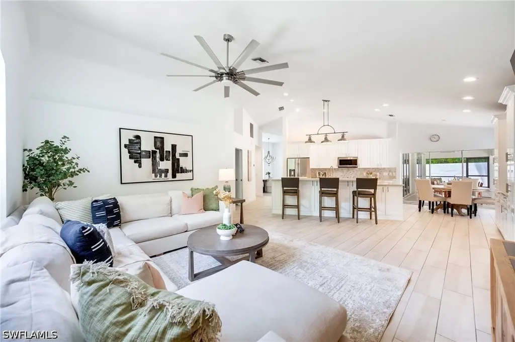 8058 Vera Cruz Way Naples FL 34109