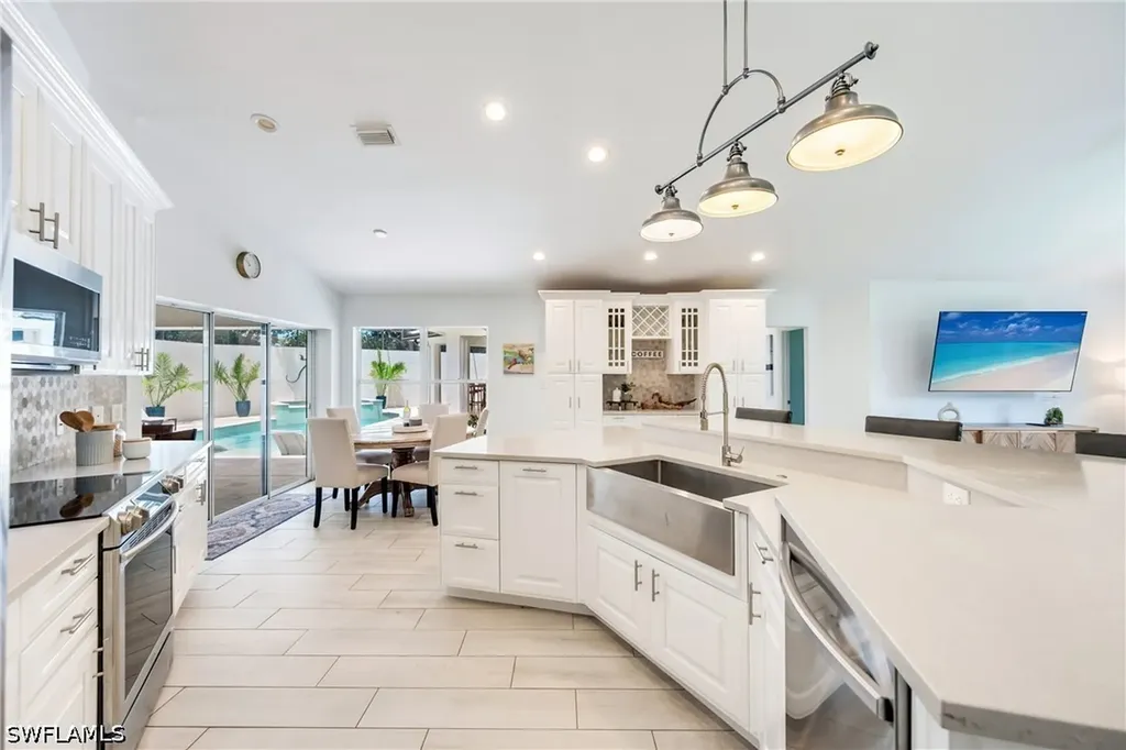 8058 Vera Cruz Way Naples FL 34109