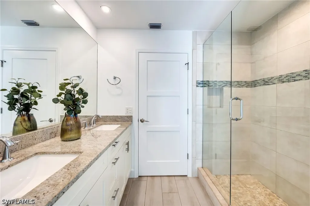 8058 Vera Cruz Way Naples FL 34109
