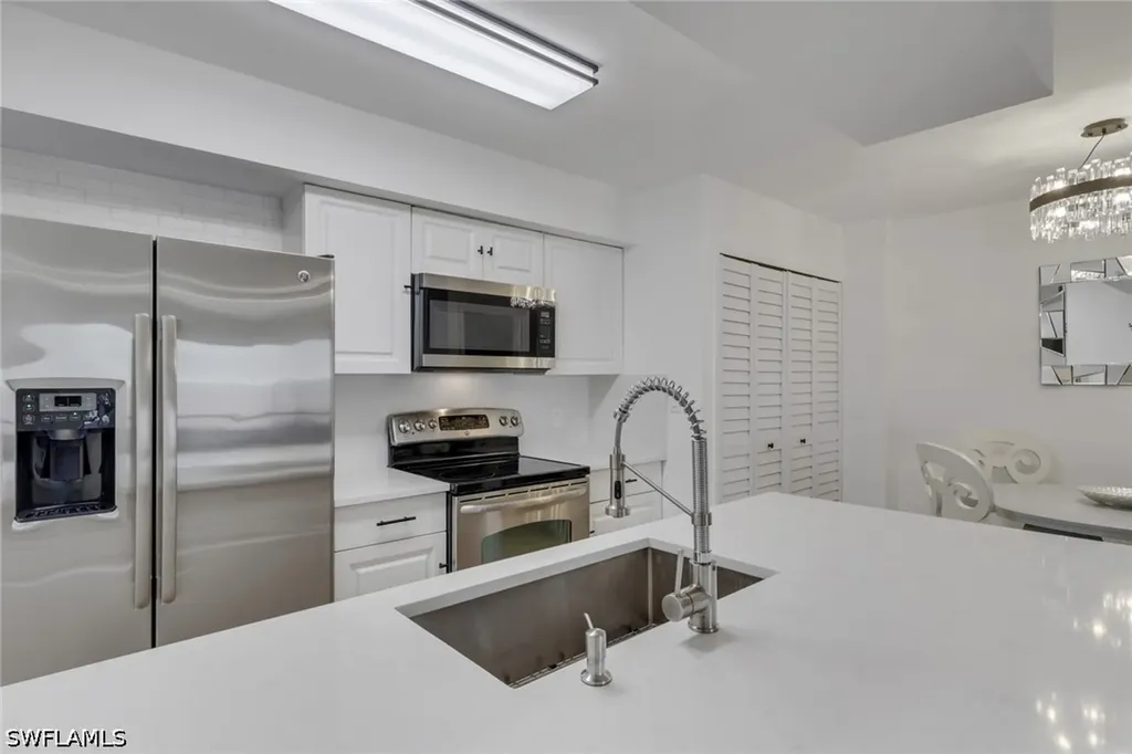5307 Summerlin Road Fort Myers FL 33919