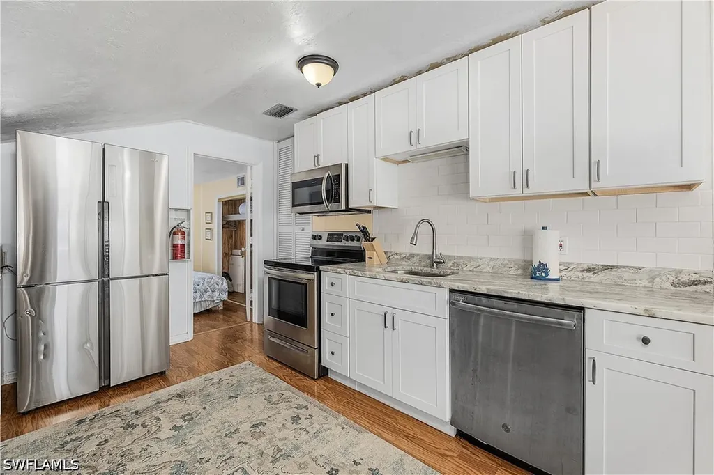 610 Donax Street Sanibel FL 33957