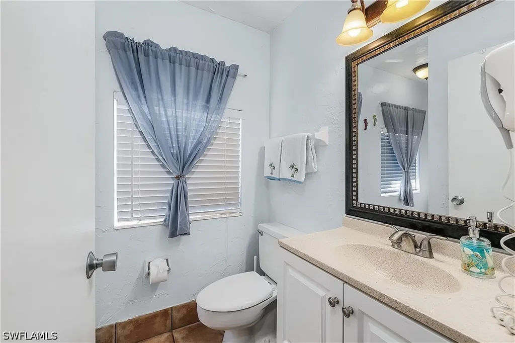 610 Donax Street Sanibel FL 33957