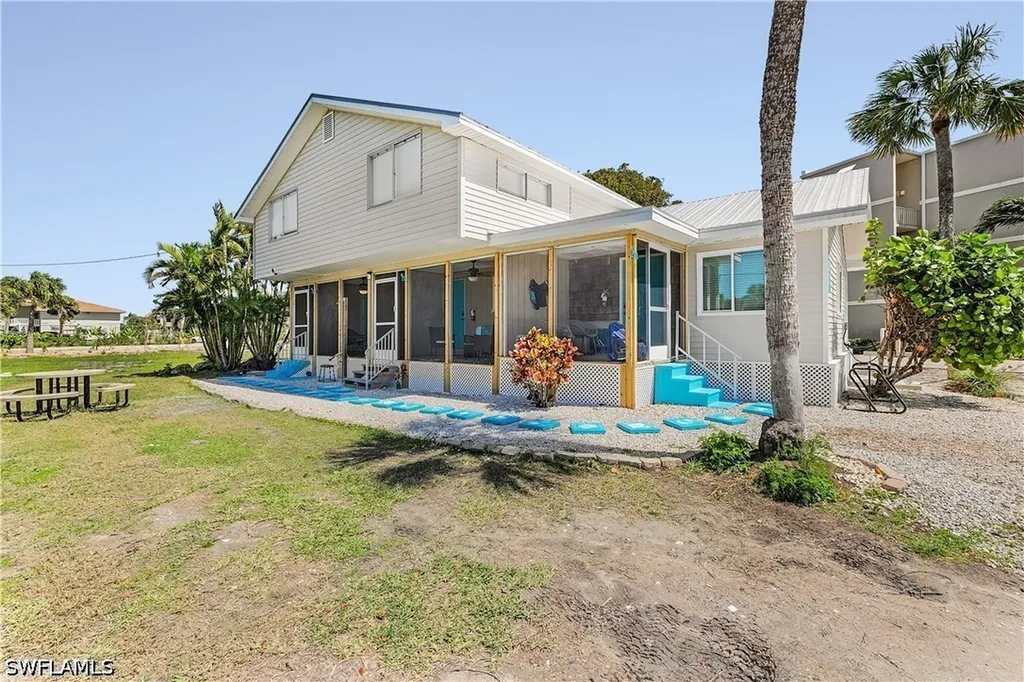 610 Donax Street Sanibel FL 33957