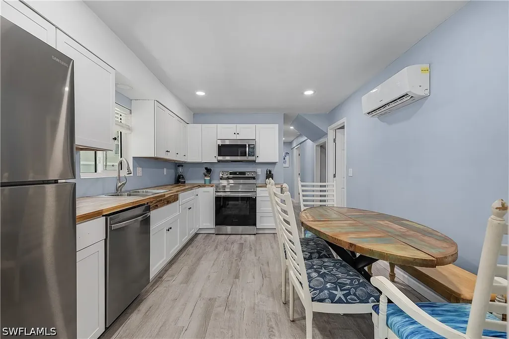 610 Donax Street Sanibel FL 33957