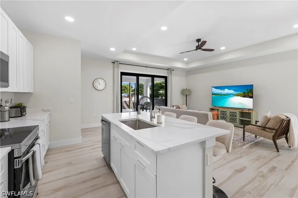 2533 Storter Avenue Naples FL 34112