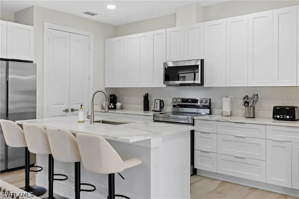 2533 Storter Avenue Naples FL 34112
