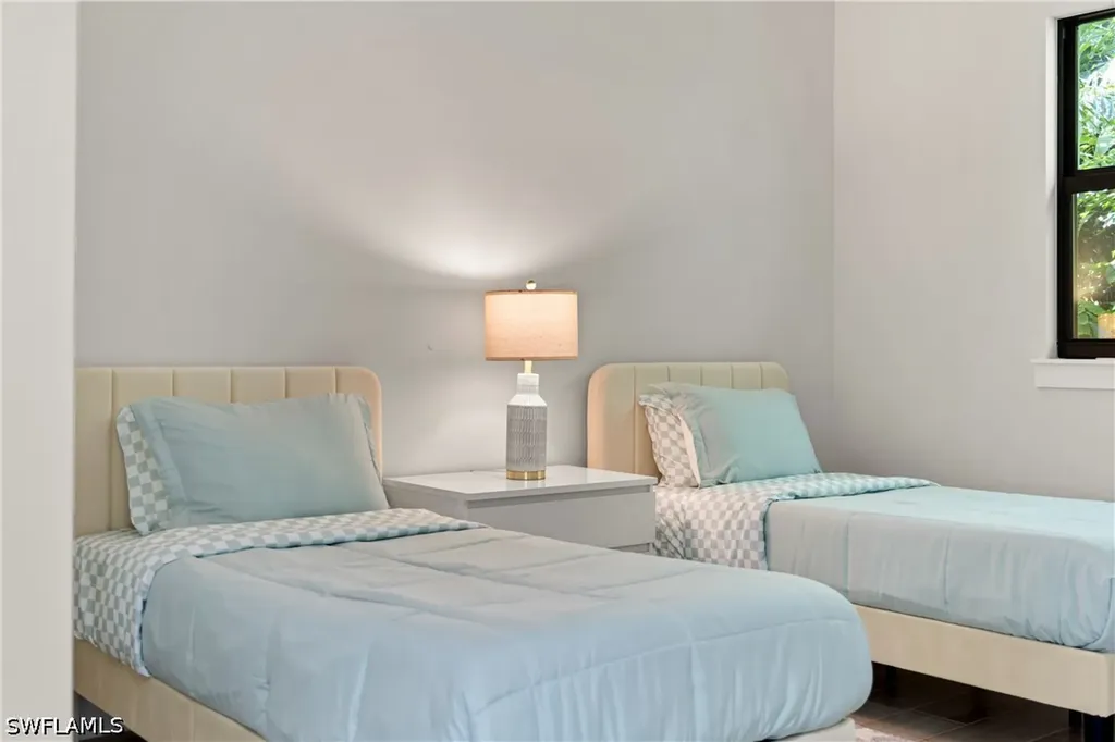 2533 Storter Avenue Naples FL 34112