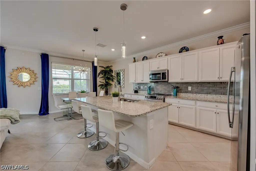 3697 E Hampton Circle Alva FL 33920