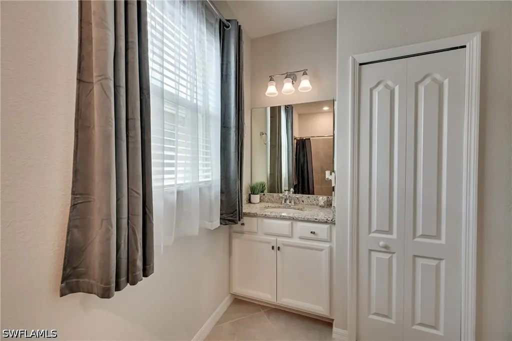 3697 E Hampton Circle Alva FL 33920