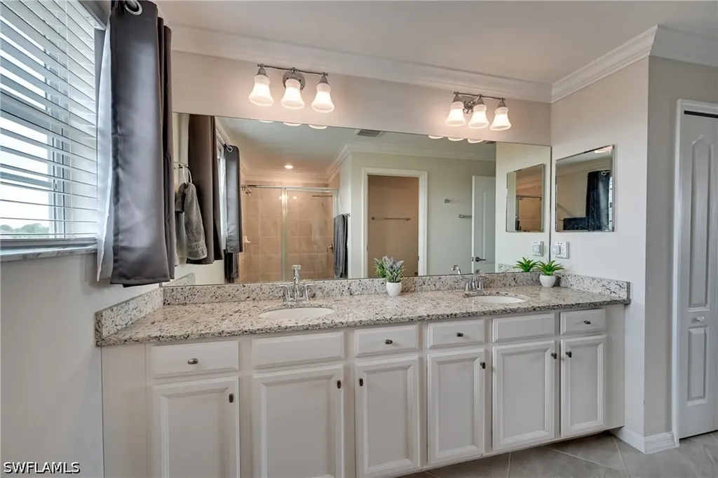 3697 E Hampton Circle Alva FL 33920