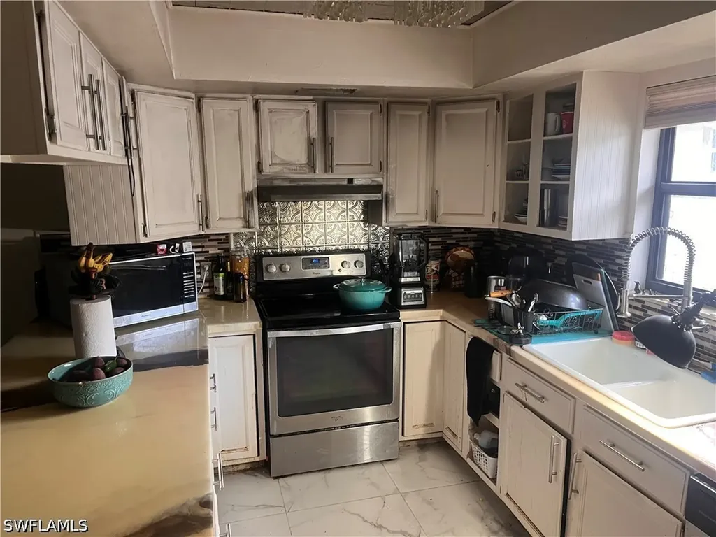 781 107th Avenue Naples FL 34108