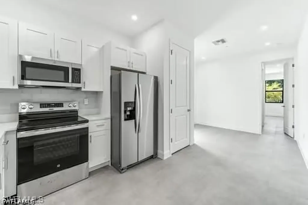 11651 Mckenna Avenue Bonita Springs FL 34135