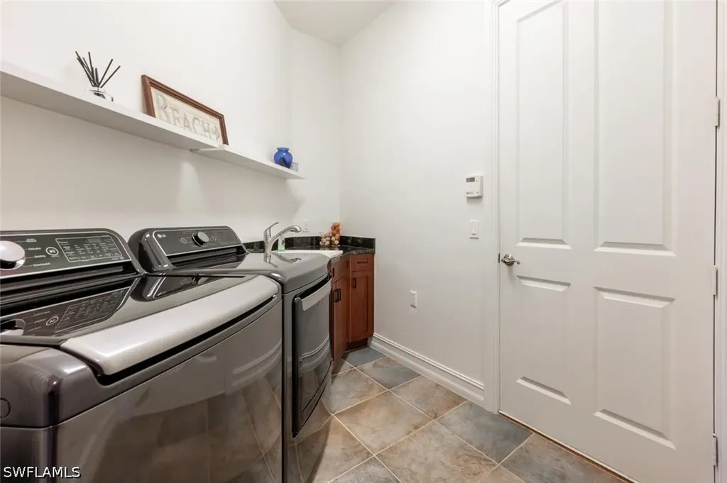 7563 Moorgate Point Way Naples FL 34113