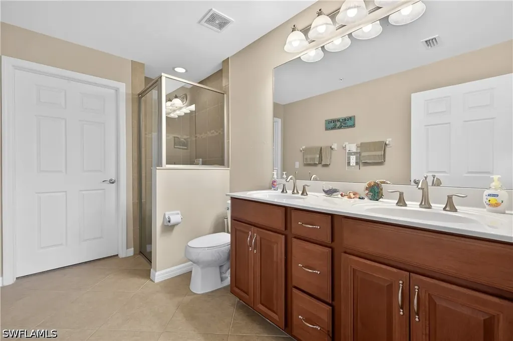 8541 Oakshade Circle Fort Myers FL 33919