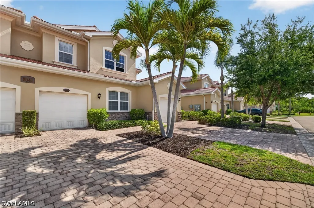 8541 Oakshade Circle Fort Myers FL 33919