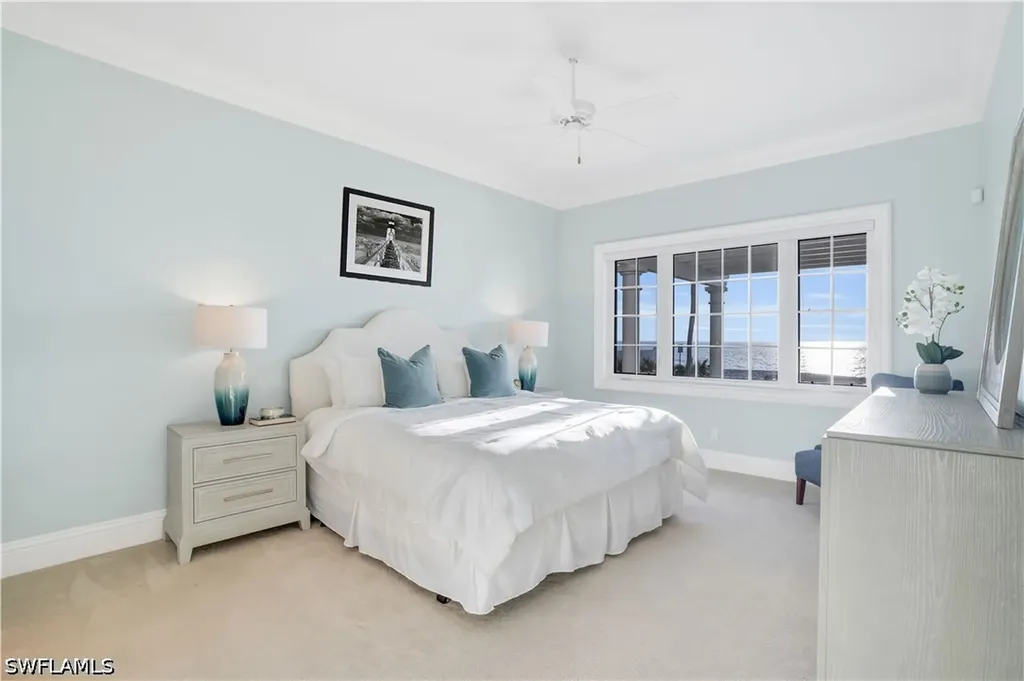 23 6th Avenue N Naples FL 34102