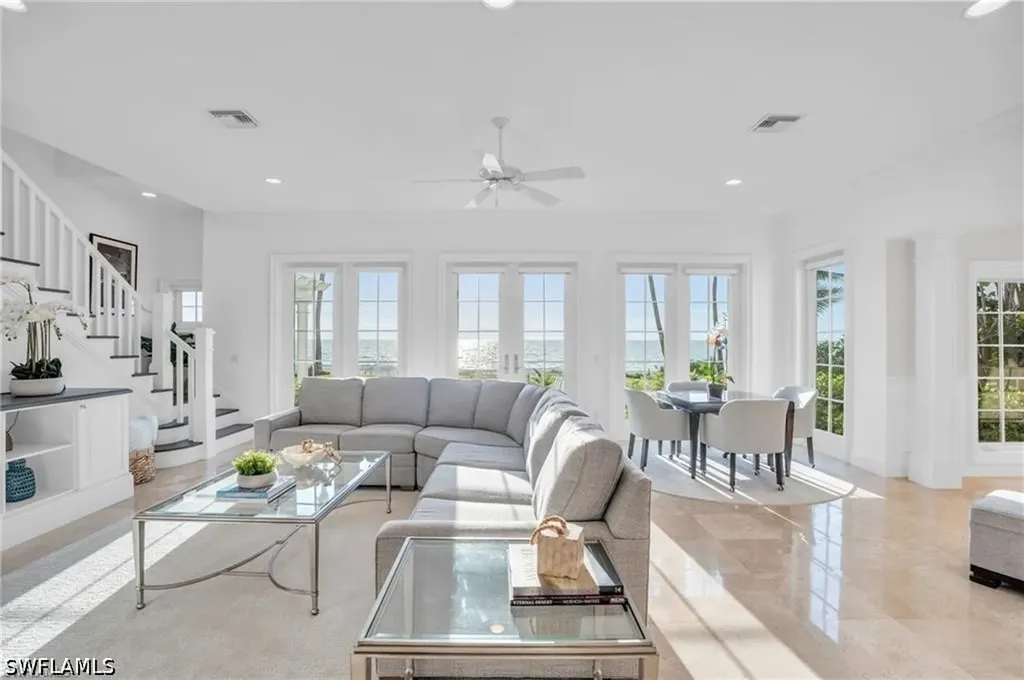 23 6th Avenue N Naples FL 34102