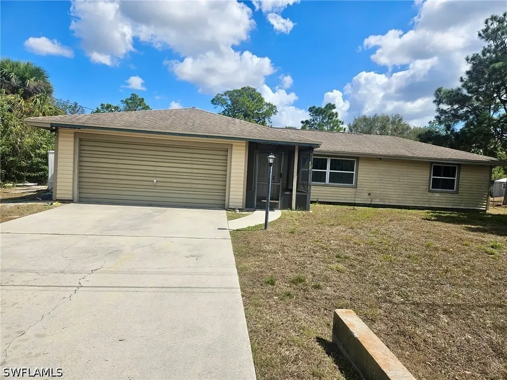 808 Greenwood Avenue Lehigh Acres FL 33972