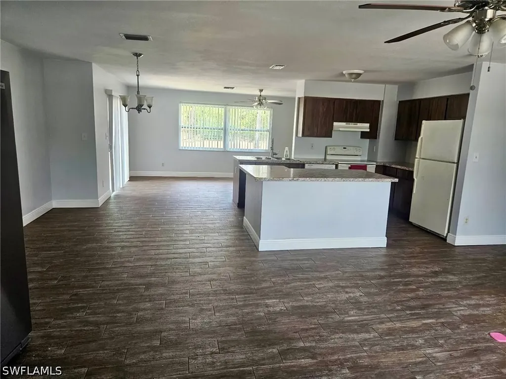 808 Greenwood Avenue Lehigh Acres FL 33972