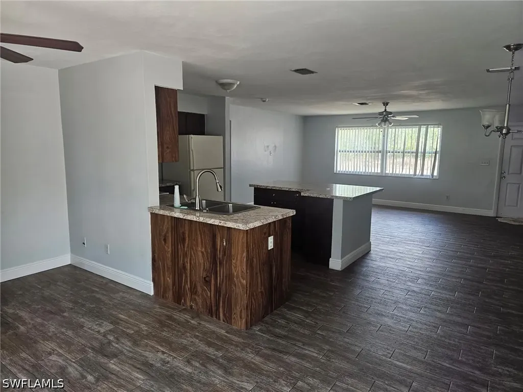808 Greenwood Avenue Lehigh Acres FL 33972