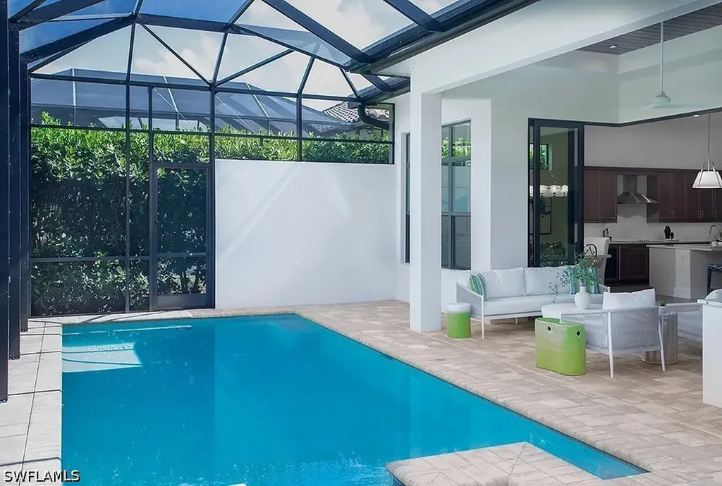 2935 Coco Lakes Drive Naples FL 34105