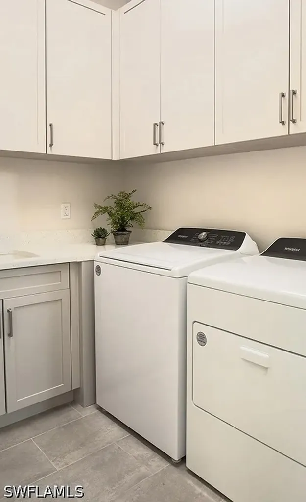 2935 Coco Lakes Drive Naples FL 34105