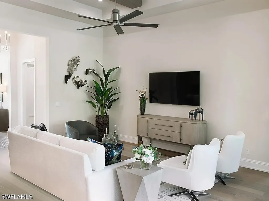 2935 Coco Lakes Drive Naples FL 34105