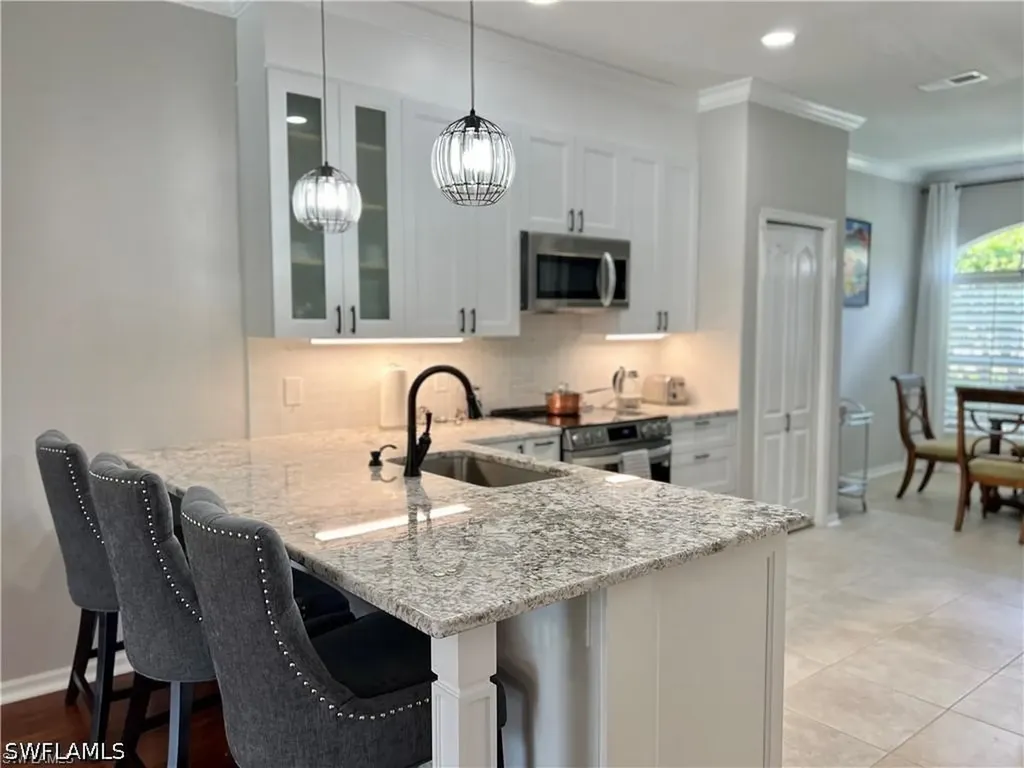 1812 Avian Court Naples FL 34119