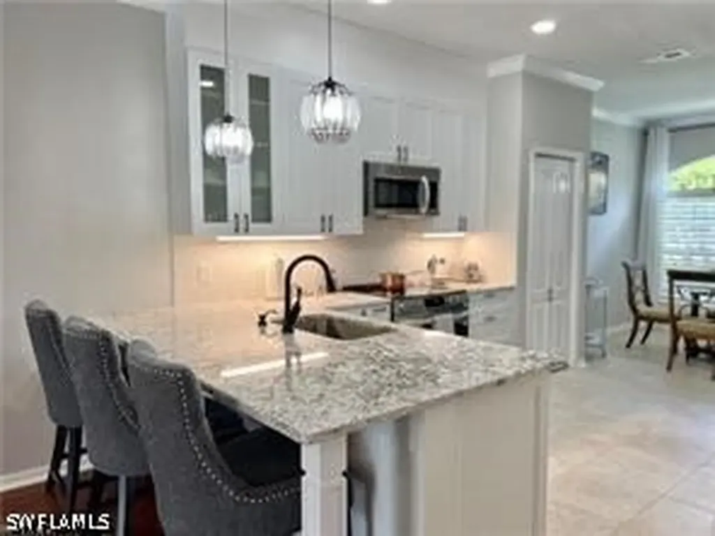 1812 Avian Court Naples FL 34119