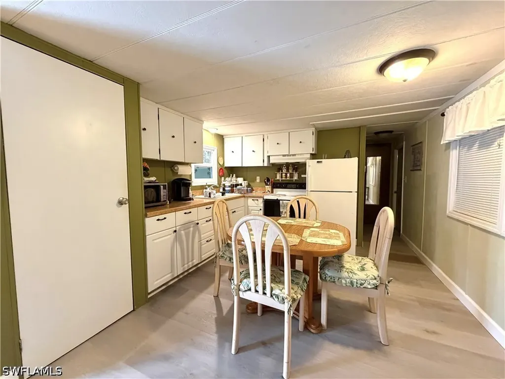 20581 River Drive Estero FL 33928