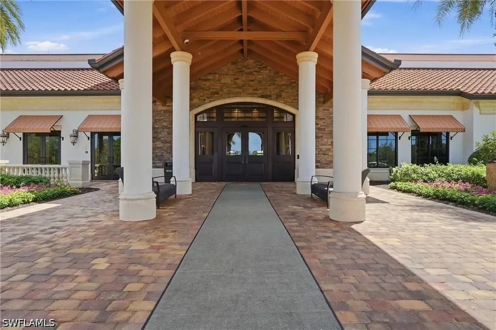9457 Rialto Drive Naples FL 34113