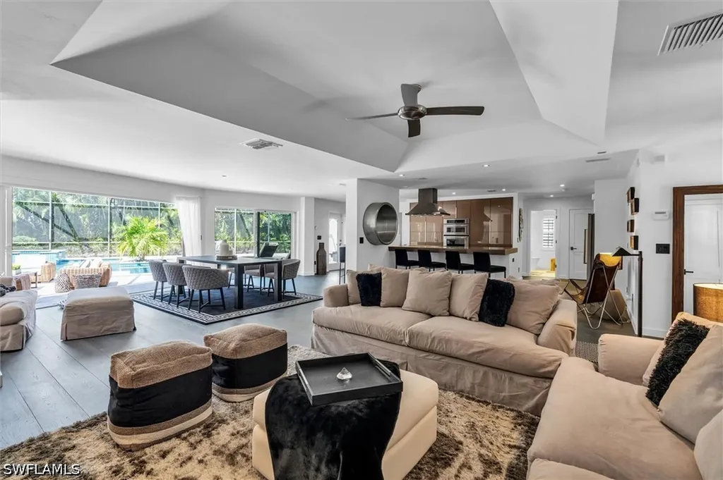 1627 Murex Lane Naples FL 34102