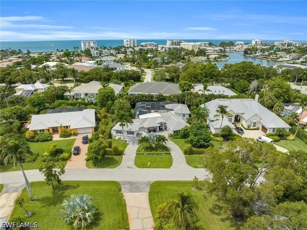 1627 Murex Lane Naples FL 34102