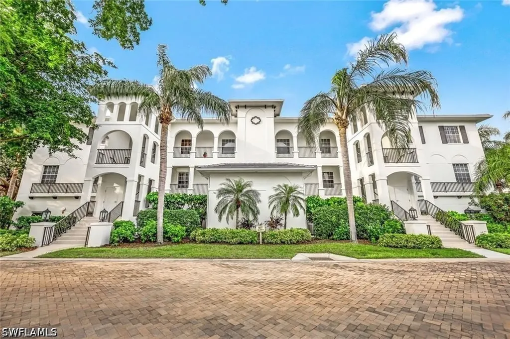 837 Sailaway Lane Naples FL 34108