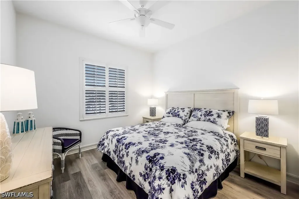 837 Sailaway Lane Naples FL 34108