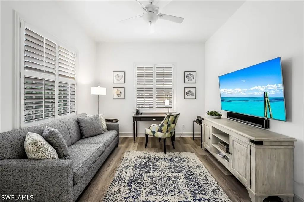 837 Sailaway Lane Naples FL 34108