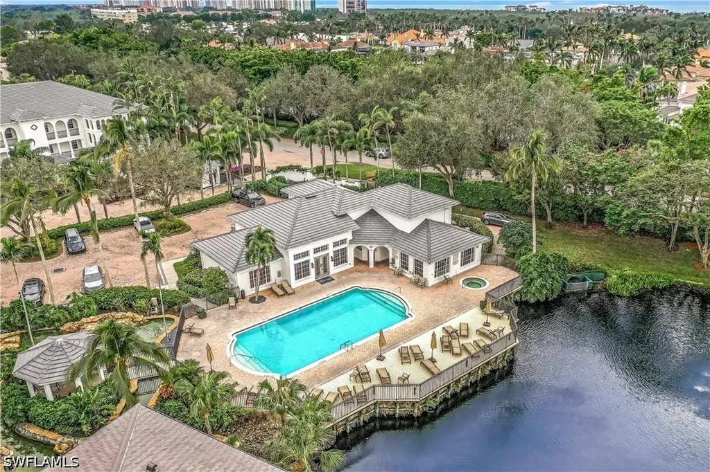 837 Sailaway Lane Naples FL 34108