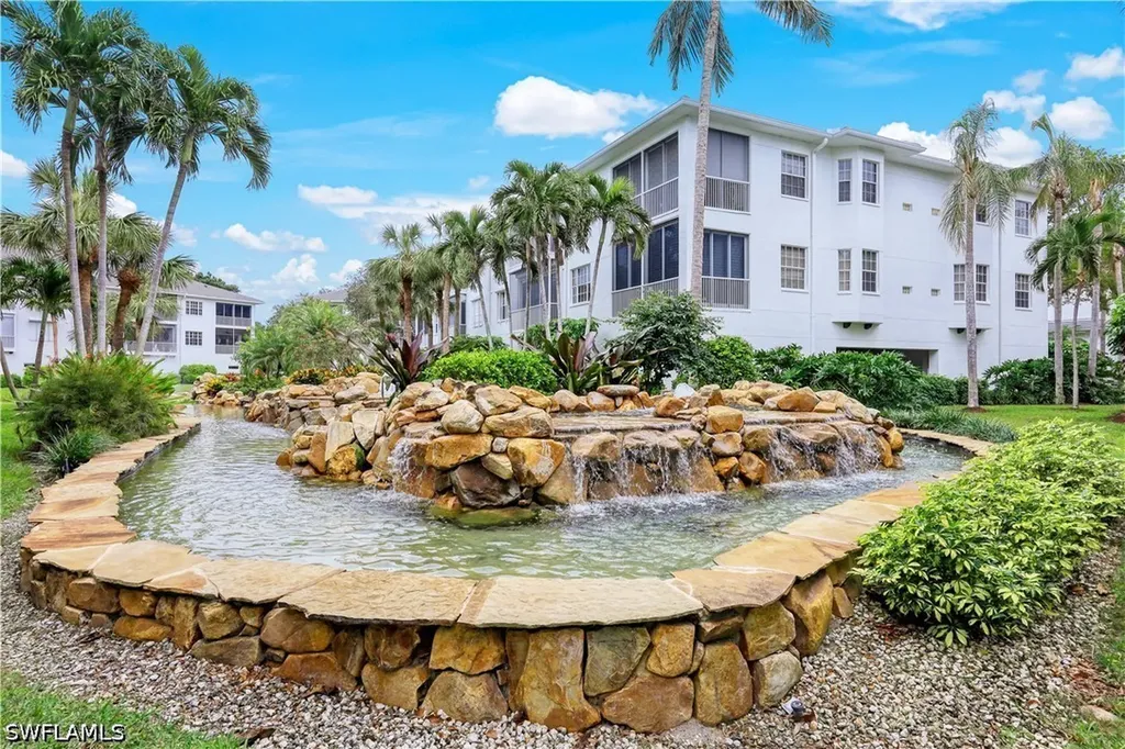 837 Sailaway Lane Naples FL 34108