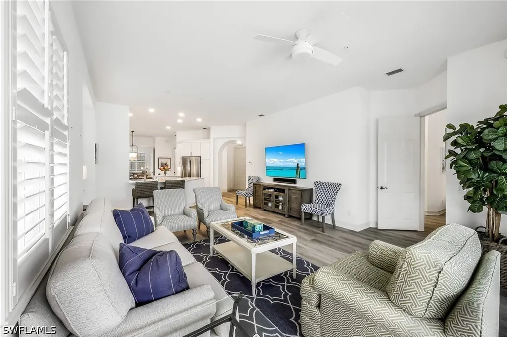837 Sailaway Lane Naples FL 34108
