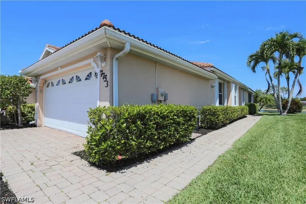 7753 Haverhill Court Naples FL 34104