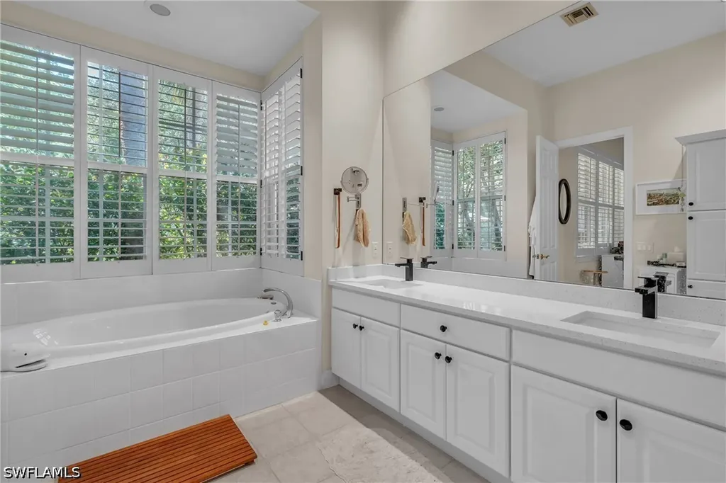 7060 Verde Way Naples FL 34108
