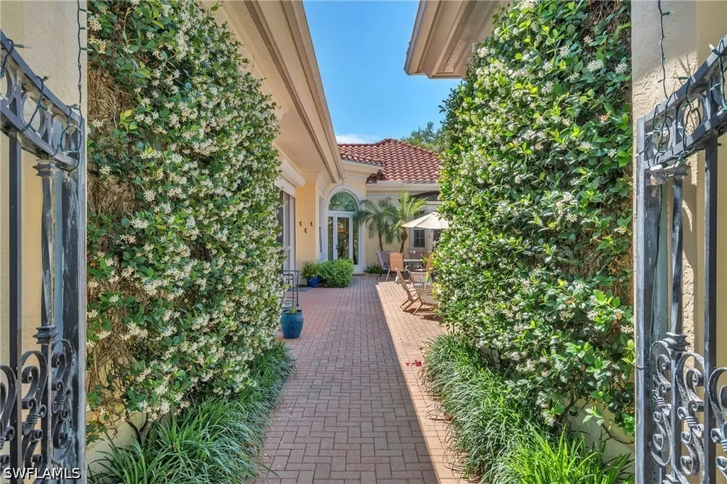7060 Verde Way Naples FL 34108