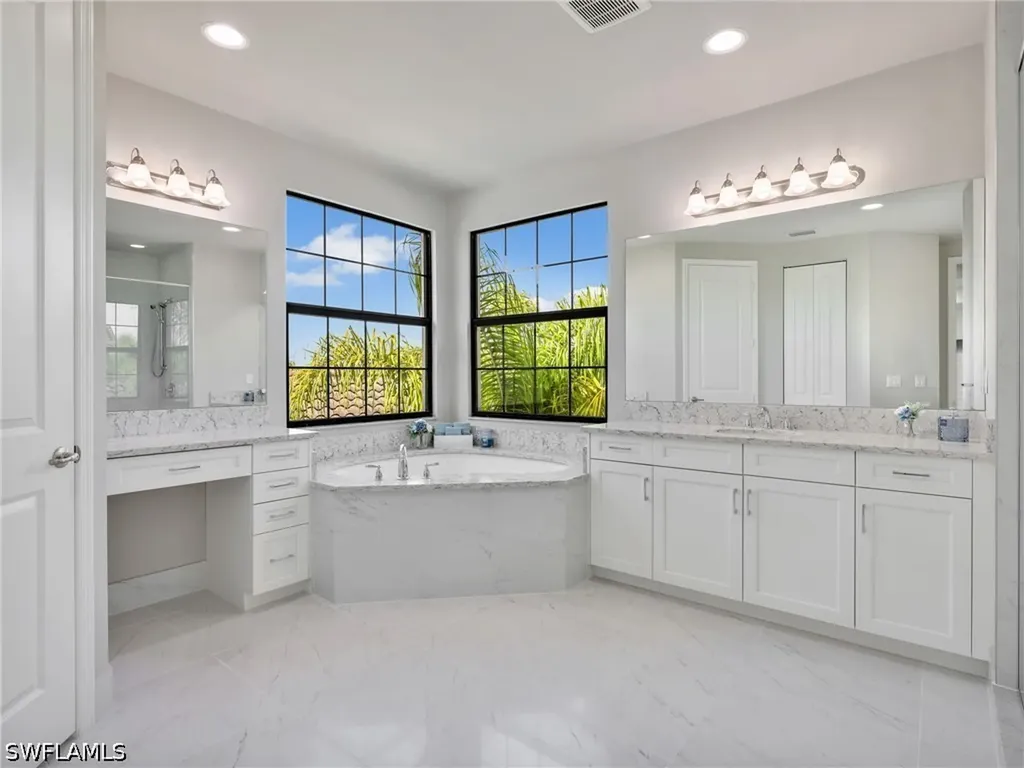 4716 Kensington Circle Naples FL 34119
